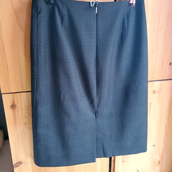 Boss Dark Grey Shadow Check Wool Pencil Skirt size 4 - Picture 3 of 9